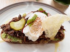 慢煮牛肉温泉蛋吐司-O'mills Sourdough Bakery&Bistro(永嘉路店)