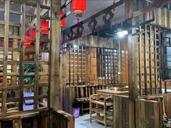 大堂-果松木炭酸菜铜火锅·外婆参鸡汤