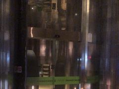 -涨巢·潮玩水疗局