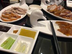 -皇城根·烤鸭·鱼头·家常菜(欧亚大观乐活城店)