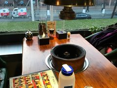 靠窗位-原始泥炉烤肉(总店)
