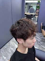 -藤野造型•烫染专业店