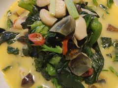 -八府香鸭·啫啫煲(华山路店)