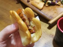 东镇烤三味-老东镇啤酒屋海鲜加工·蒸汽海鲜·海鲜烧烤(台东店)