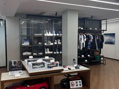 -上海宝信宝马4S店