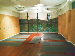 教室-Y+瑜伽会所