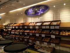 面包甜点陈列柜-老佛爷饼店