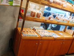 面包甜点陈列柜-申氏糕点(三好街店)