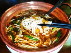 铜锅米线-88号小吃店·经典云南菜·地道纳西美食
