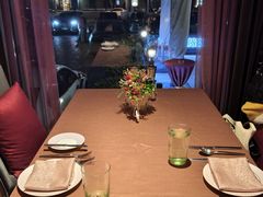 餐具摆设-卡本妮法餐厅·北京和平宾馆