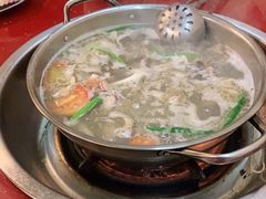 -老石黑山羊毛驴肉火锅(金凯广场店)