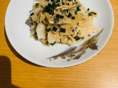 -渝信川菜 · 川味家常菜(财富购物中心店)