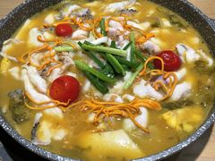 -山城外·非遗酸菜鱼(新都汇融店)