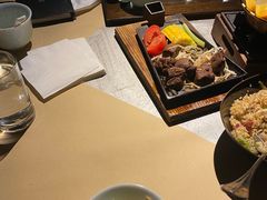 -穹六人间 people 6(岳阳路店)