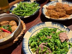 -Cuc Gach Quan Restaurant