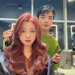 -PE SALON 