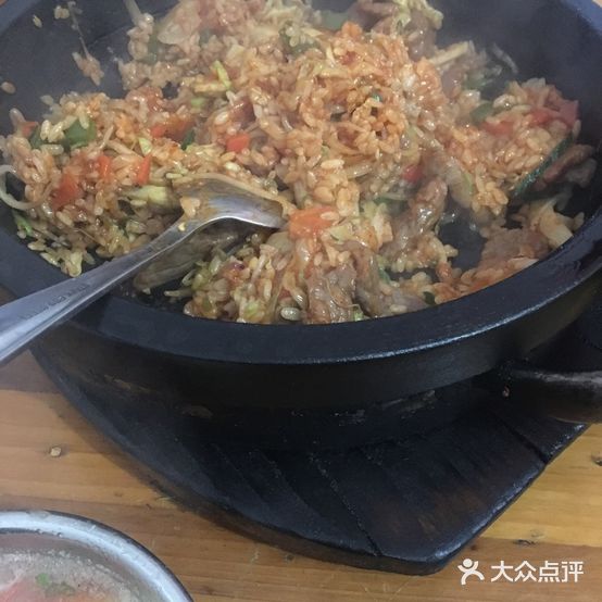 鑫百年石锅饭