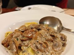 意式菠菜芝士饺配奶油蘑菇酱-La Tavernetta(Bar à Vin)(乌鲁木齐路店)