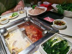 -海底捞火锅鲜切牛肉主题店(长寿路店)