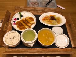 -爱陪伴尊享月子中心(国际店)
