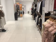 -优衣库(上海金桥国际商业广场店)