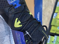 -SKECHERS 斯凯奇(上海国际时尚中心店)