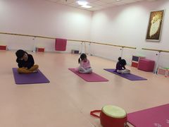 -艺彩童馨舞蹈培训学校(西湖道校区)