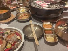 -草家酱蟹炭火烤肉店(珲春南路一店)