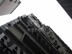 等位区-珍妮曲奇聪明小熊(尖沙咀店)