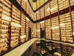 -上海虹桥中心爱琴海亚朵S酒店
