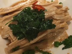 -江渔儿酸菜鱼(映月湖环宇城店)