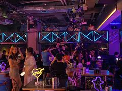 -UP嘻哈酒吧(粉巢店)