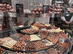 -Laderach 莱德拉(上海环贸iapm店)