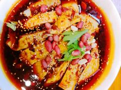 -诚铭记·虾仁汤包·成都小吃(融创店)