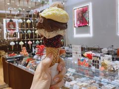 -VENCHI 闻绮(上海佛罗伦萨小镇店)