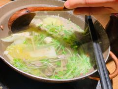 黑猪灼泉水时蔬-吃饭皇帝大(解放西路店)