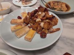 宫保虾球加吐司-雀蓝川菜(奥体广场店)