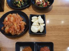 -肉甲韩国木炭烤肉(新壹街1店)