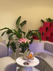 -芮娜皮肤管理·SPA中心