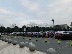 -宁波杉井奥特莱斯广场