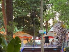 -二荆条·蜀鲜汇城市森林火锅