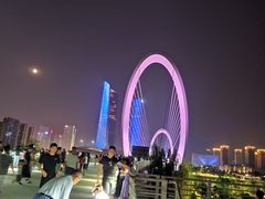 -南京眼步行桥