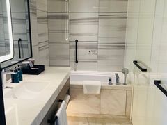 -大连星海皇冠假日酒店