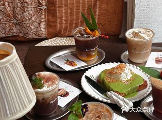 版纳 会反复去喝的漂亮咖啡（#椿树下 在告庄里