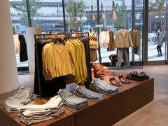 -URBAN REVIVO(上海中庚漫游城店)