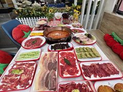 -毛辣果·贵州红酸汤牛肉火锅(西单店)