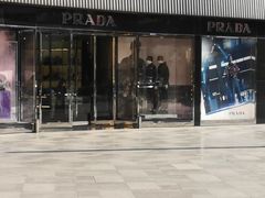 -PRADA普拉达(国际广场店)