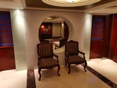 -深圳富苑皇冠假日套房酒店