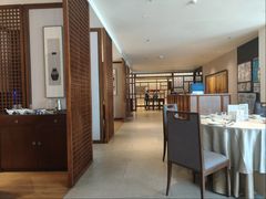 -静之湖湖畔餐厅