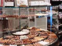 -Laderach 莱德拉(上海环贸iapm店)